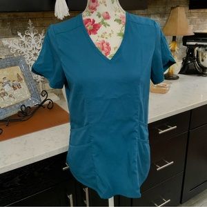 Adar Pro V Neck Scrub Top 
Size Small
Color Aqua Blue